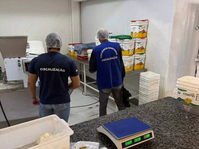 Vigilância apreende 60 kg de chipas e 30 kg de queijo de origem desconhecida em Campo Grande